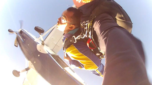 Lompat dari 14 ribu kaki - Tandem Skydive